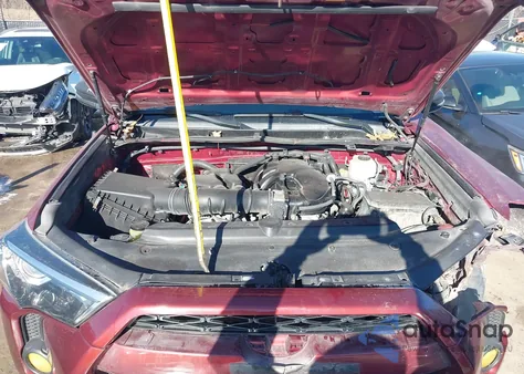 2010 Toyota 4Runner Sr5 V6 z USA, uszkodzony, nr VIN JTEBU5JRXA5025625